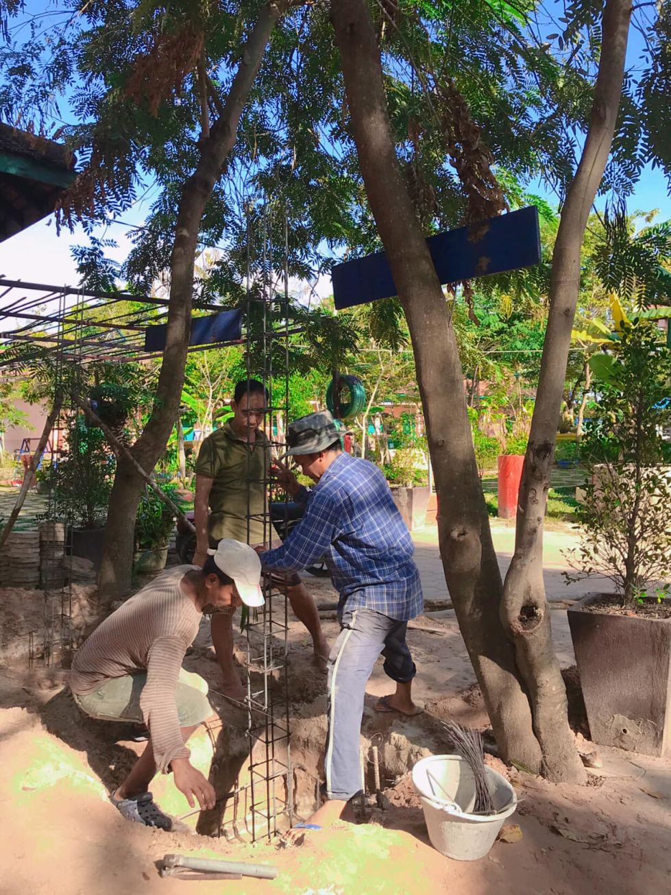 Construction of the school gate