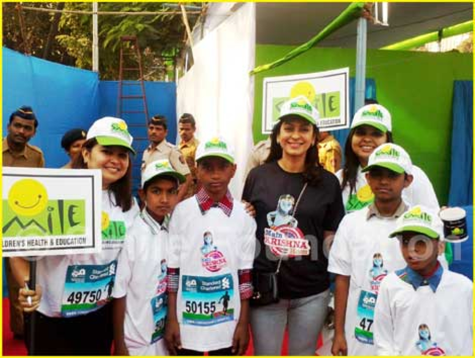 Bollywood actor Juhi Chawla lending support to Smile kids that take part in the run