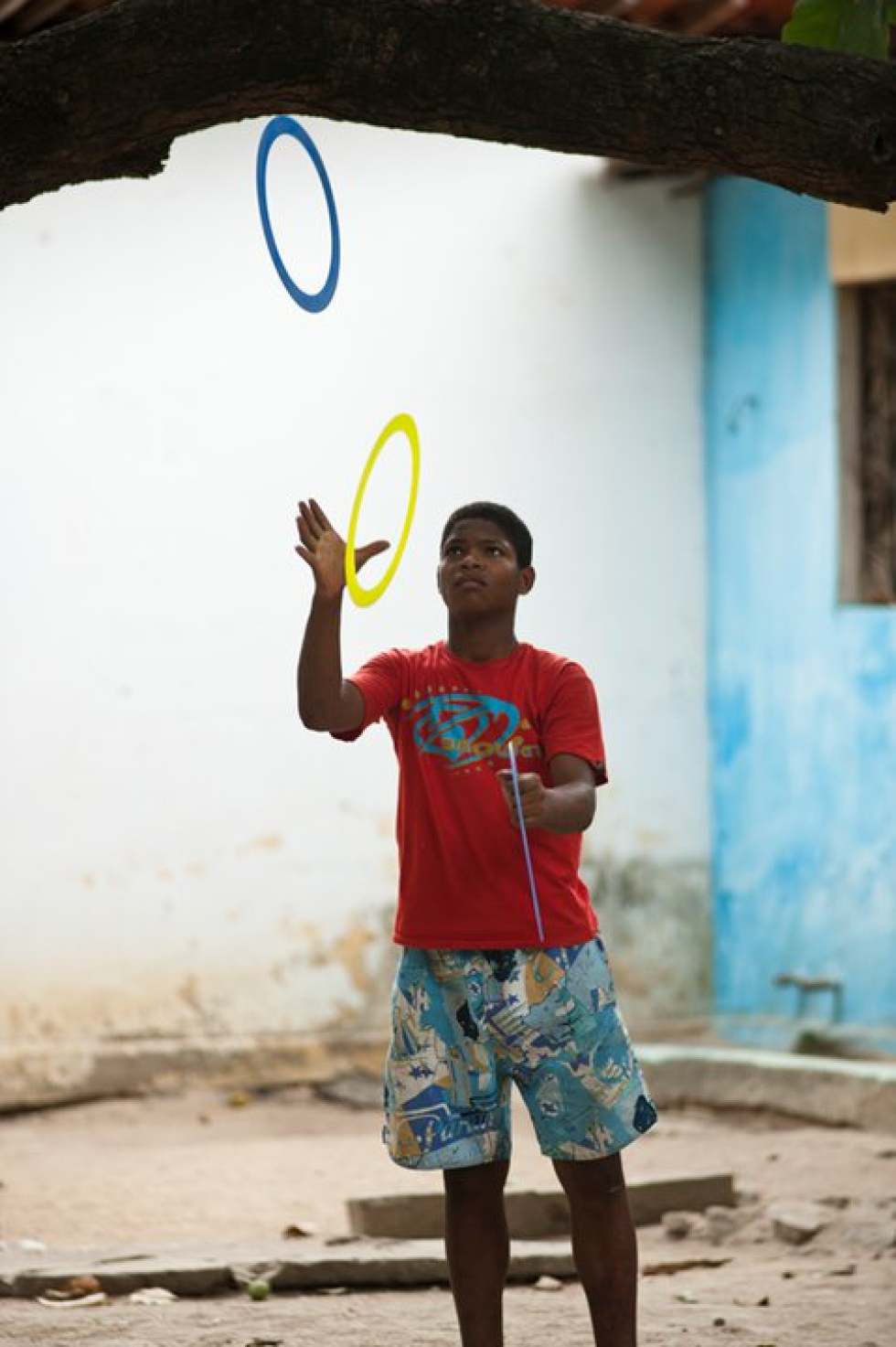 A juggler practising