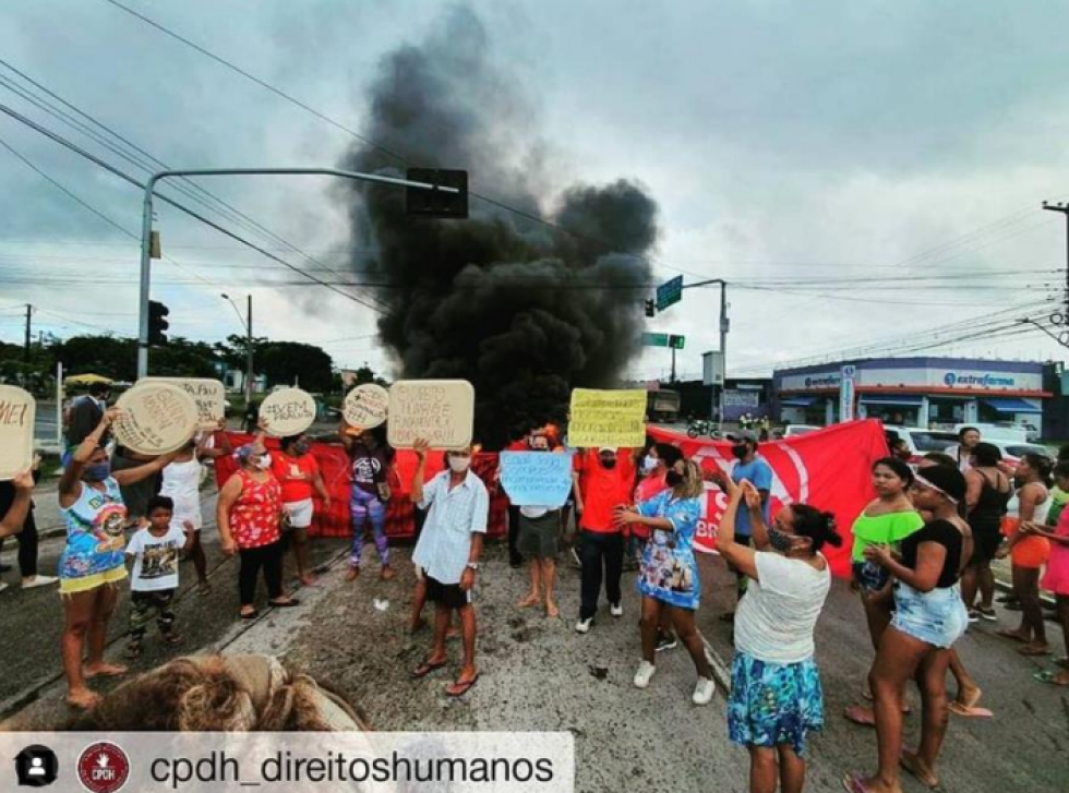 Families of Comunidade da Linha fight for the right to housing