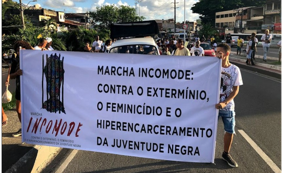 Bandeira indicando o objetivo da marcha